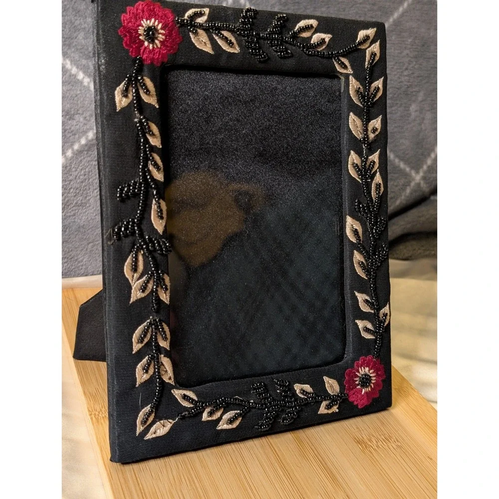 90s Beaded Floral Fabric Picture Frame 4x6 Black Red Embroidered Botanical India